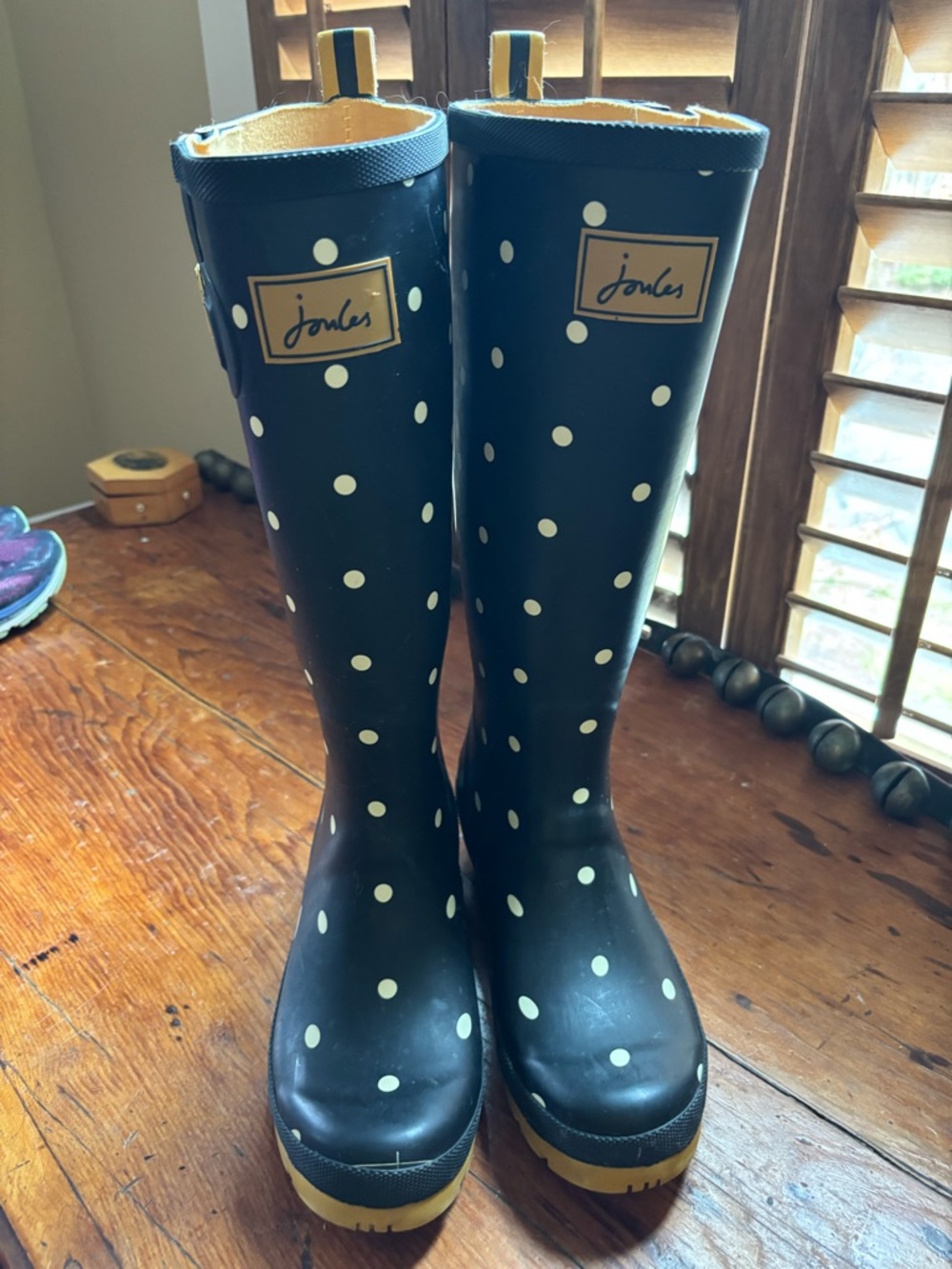 Cute Rain Boots sz 7